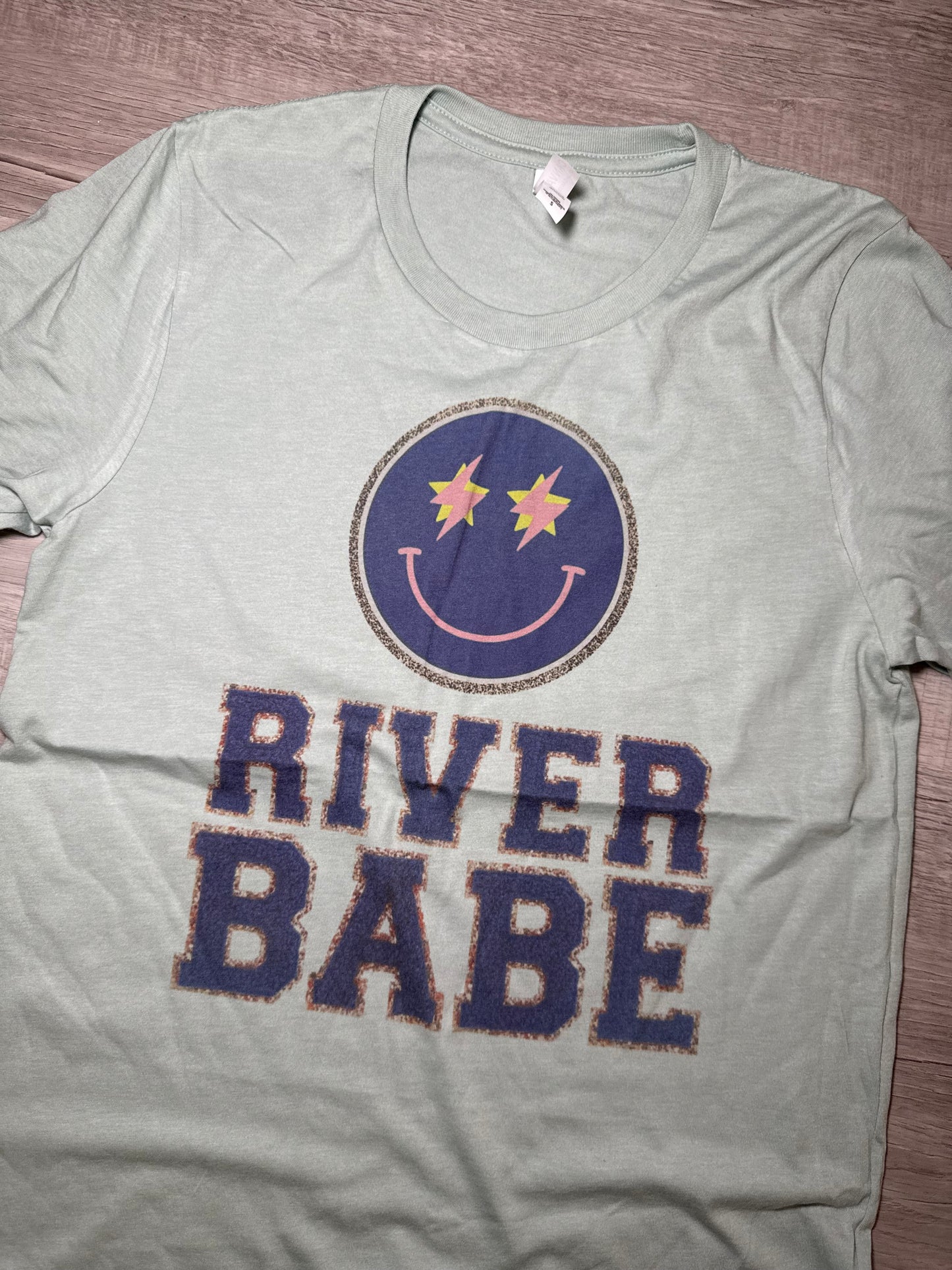 River Babe Smiley Tee