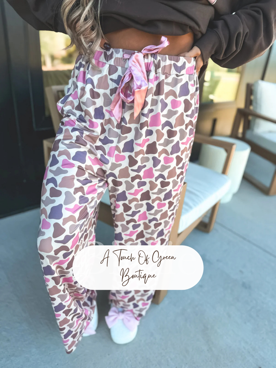 PREORDER Stretchy Lounge Pants in Flirty Duck Camo
