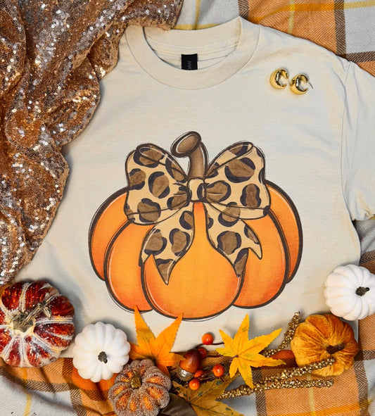 Pumpkin With Leopard Bow Tan Tee